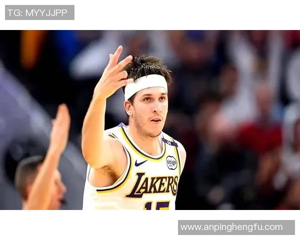 1300万预付款到账即签字!太阳买断比尔已成定局,湖人有意签下他 1300万预付款到账即签字!太阳买断比尔已成定局,湖人有意签下他